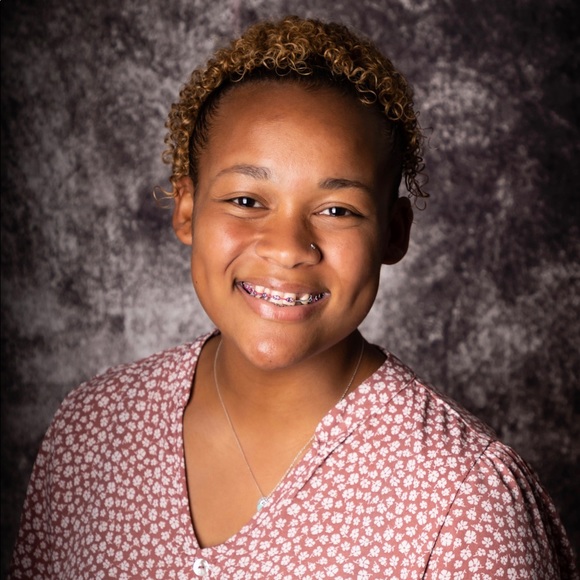 Meet your Posher, Ari - Picture 1 of 1